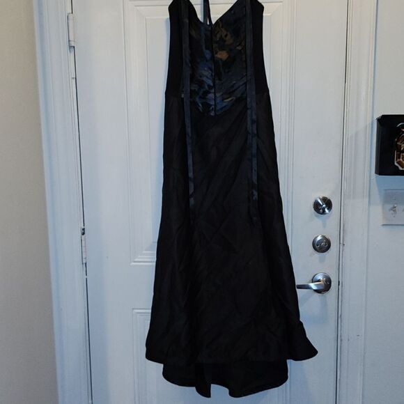 Tadashi Vintage Gown   - Picture 3 of 5